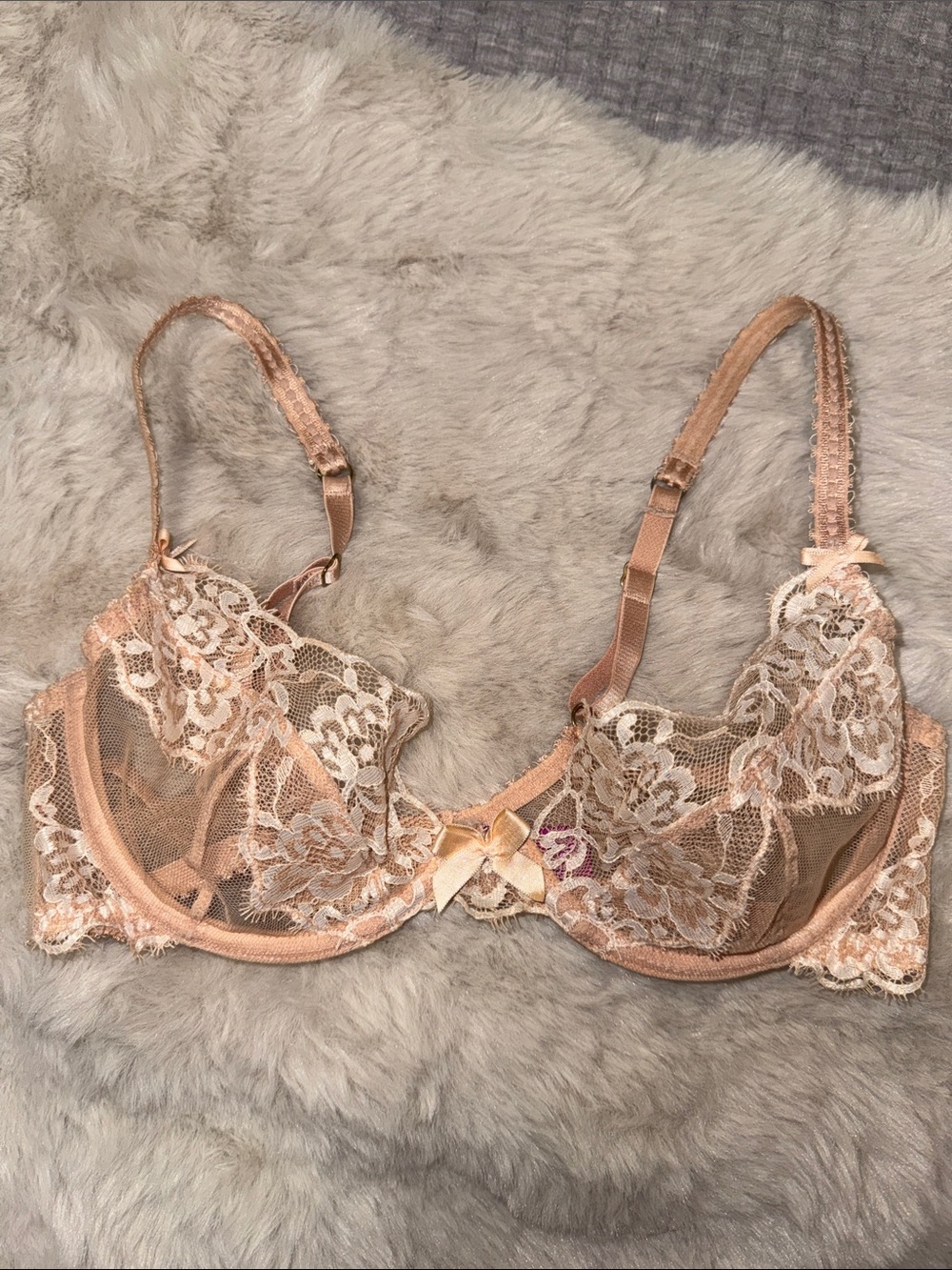 NWOT Feminine Agent Provocateur Sheer Floral Lace Underwire PlungeBra
